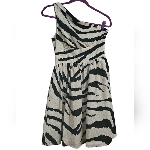 TIBI 100% wool one shoulder zebra print mini dress. Size 6 - Picture 2 of 10